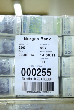 Wrapped 200 Kroner bills